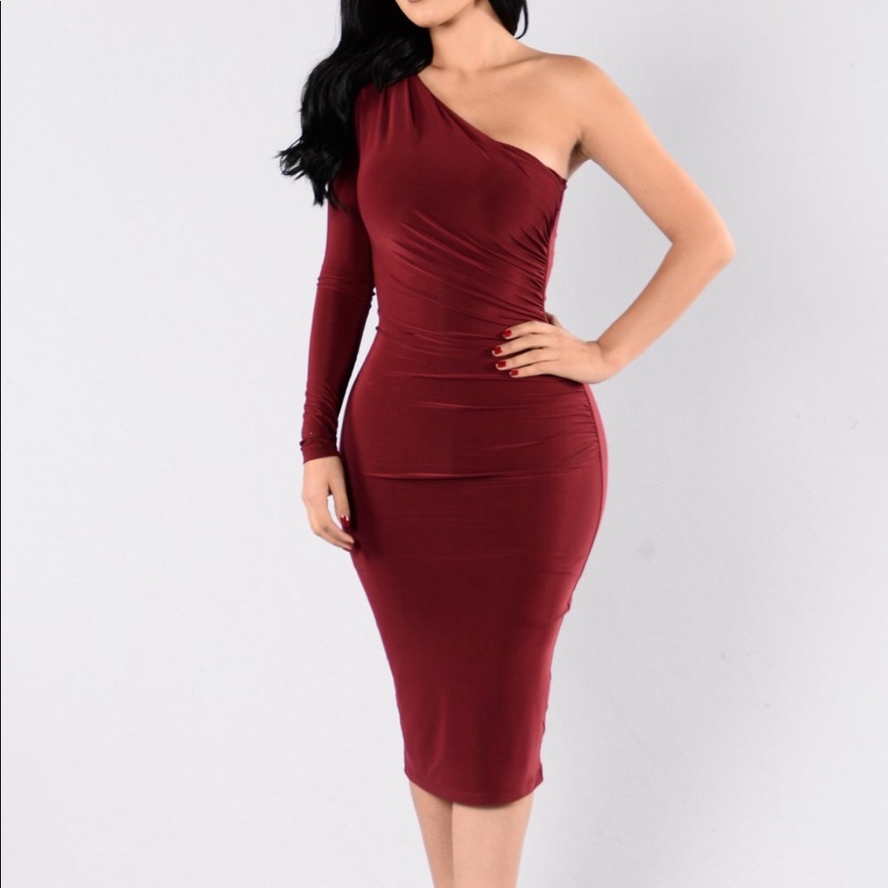 Wine one shoulder bodycon